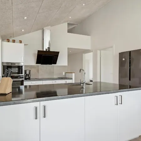 Stunning In With Kitchen