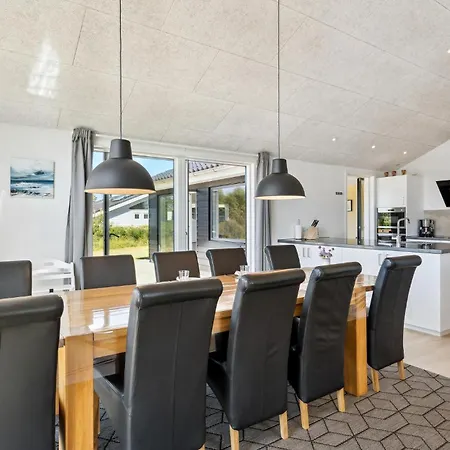 Casa de Férias Stunning In With Kitchen Tarm