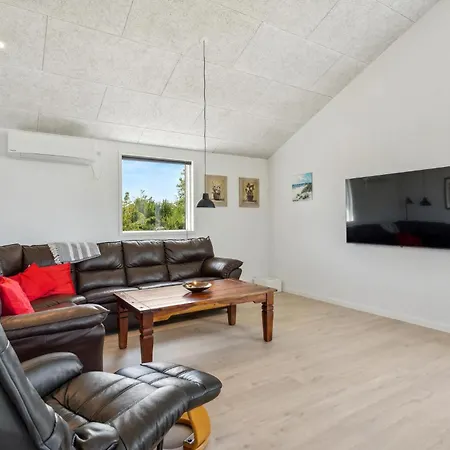 Stunning In With Kitchen Tarm